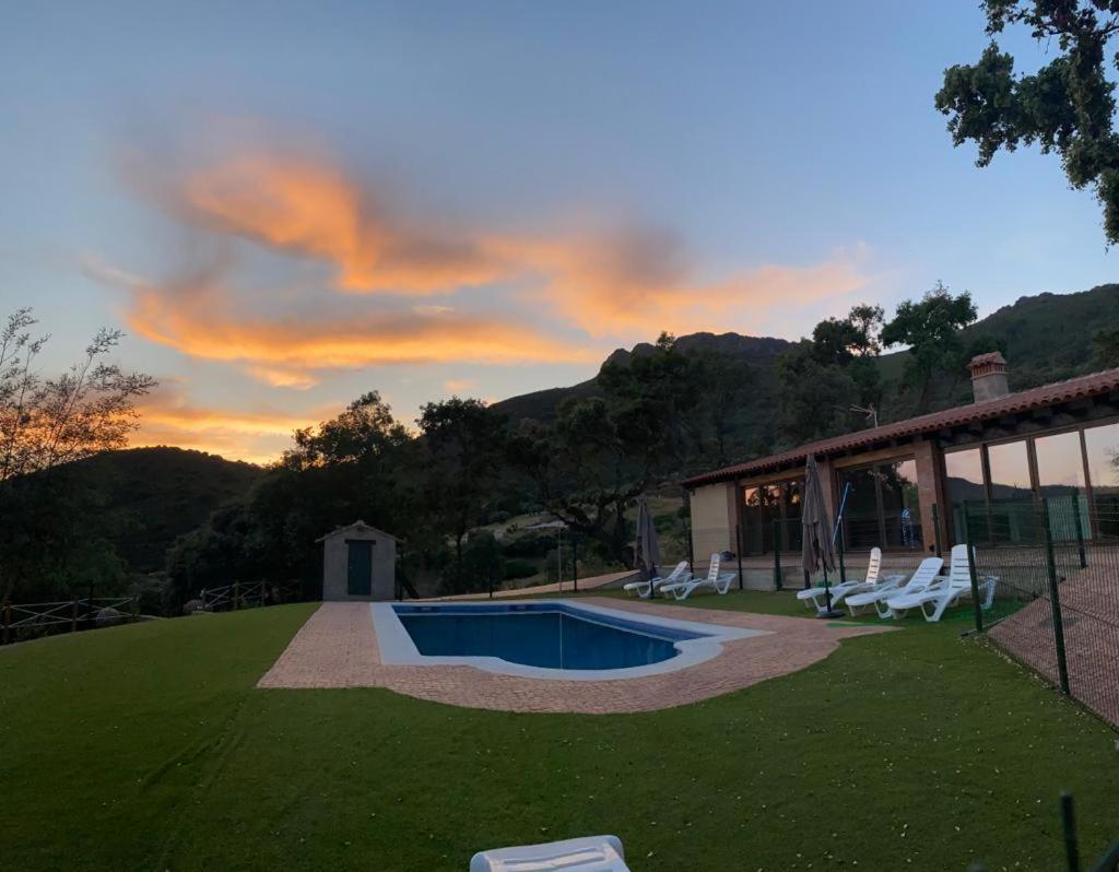 Apartamentos Rurales En Plena Sierra La Calera ภายนอก รูปภาพ