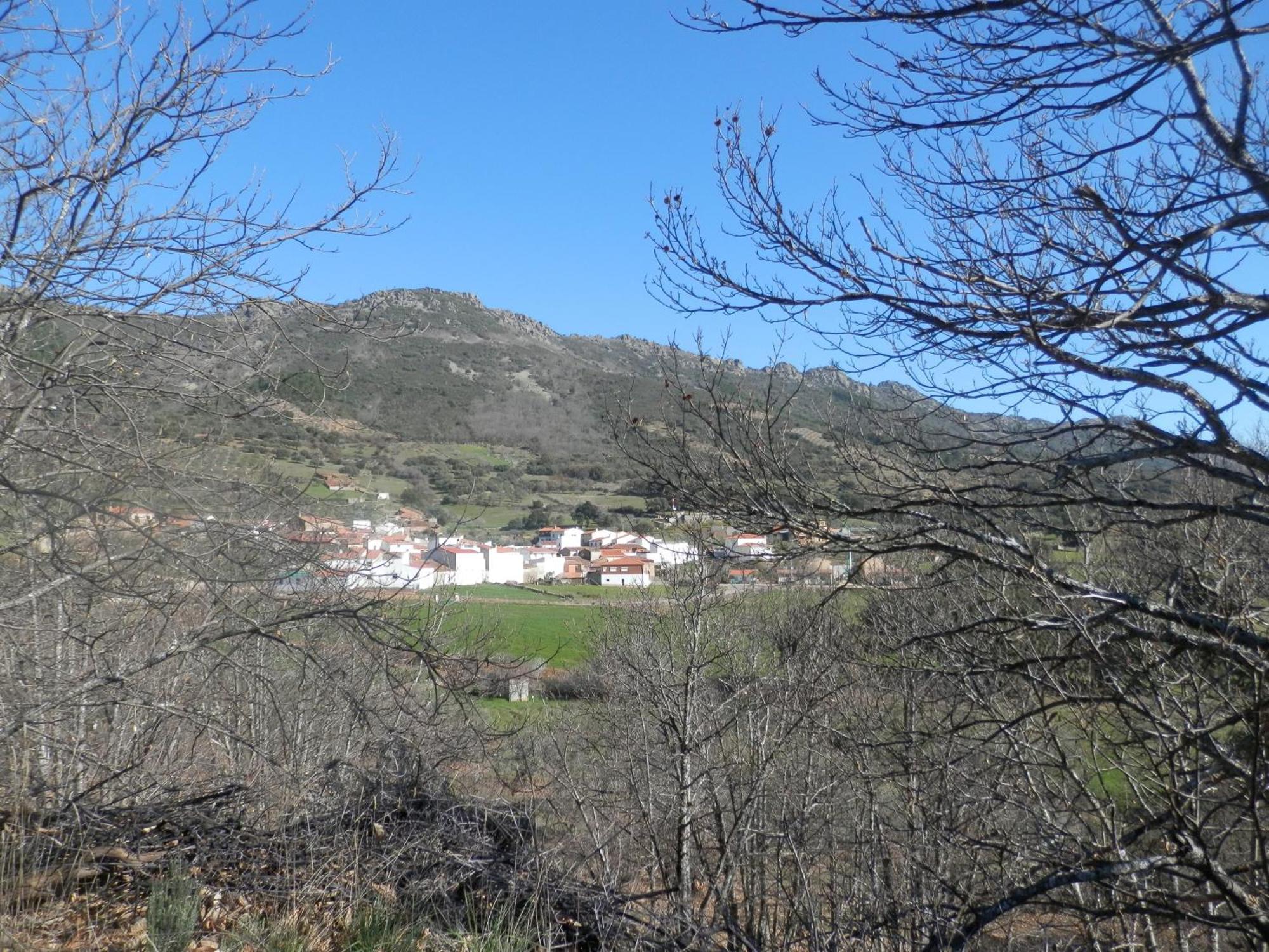Apartamentos Rurales En Plena Sierra La Calera ภายนอก รูปภาพ