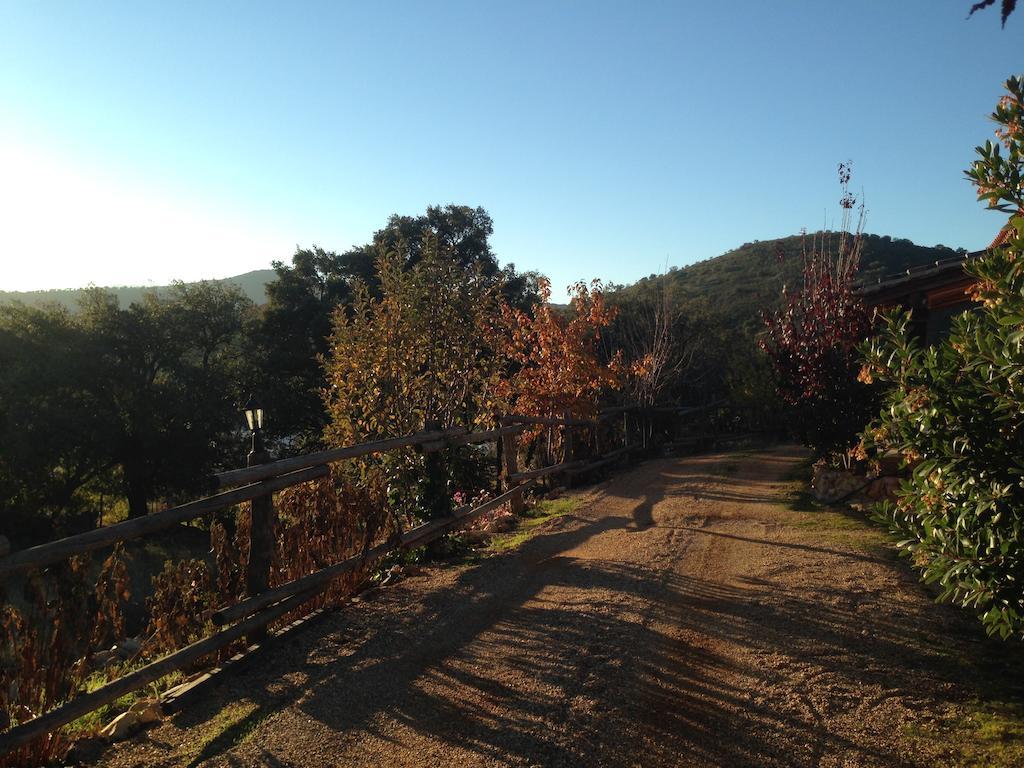 Apartamentos Rurales En Plena Sierra La Calera ภายนอก รูปภาพ