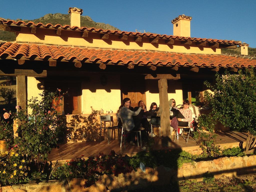 Apartamentos Rurales En Plena Sierra La Calera ภายนอก รูปภาพ