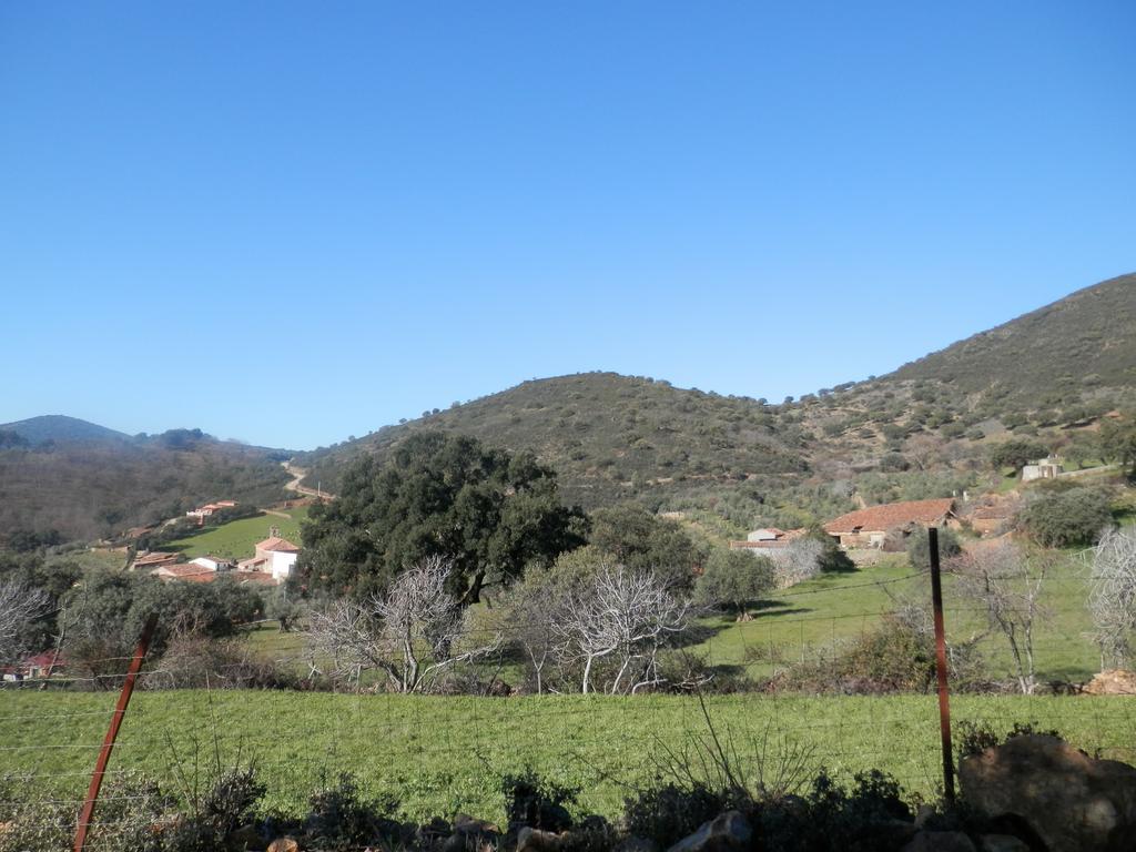 Apartamentos Rurales En Plena Sierra La Calera ภายนอก รูปภาพ